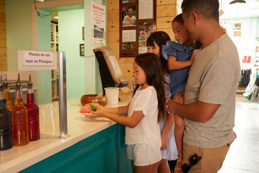 Your Complete Family Guide to Oahu with Kids featured by top Hawaii travel blog, Hawaii Travel with Kids: Matsumoto's Shave Ice is one of the most popular shave ice spots on Oahu