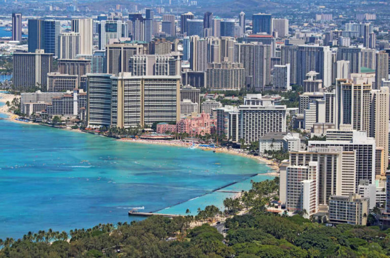 Cheap Hotels on Oahu Hawaii on a Budget (2023)