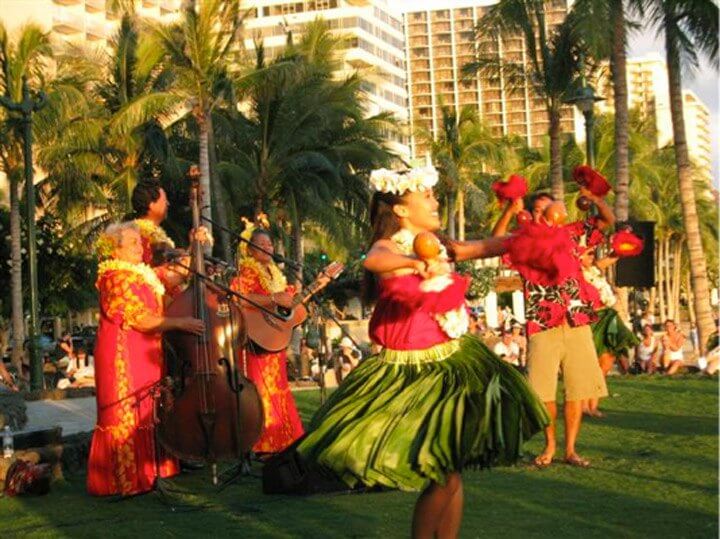 25 Amazing activities in Waikiki with kids featured by top Hawaii blog, Hawaii Travel with Kids: Catch a free hula show in Waikiki at Kuhio Beach on Oahu