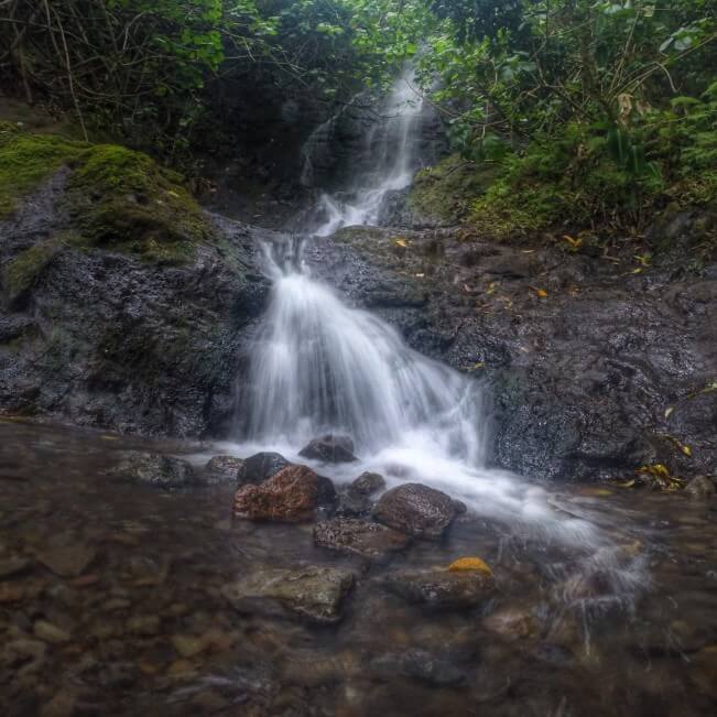 waterfall hikes oahu hawaii