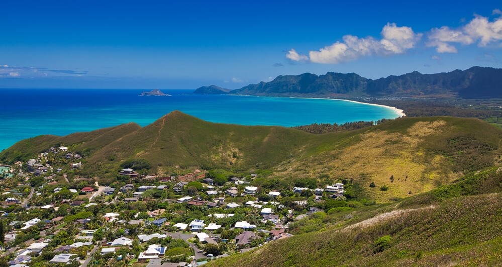 6 Easy Hikes on Oahu for Families featured by top Hawaii blog, Hawaii Travel with Kids: Lanikai Pillbox Hike on Oahu