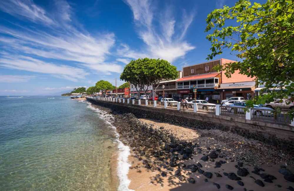 tourist town in maui