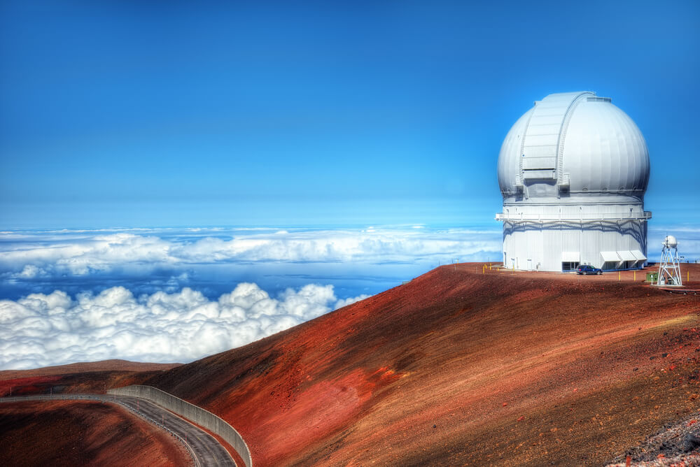 Another of the most interesting facts on Hawaii is that Mauna Kea is the tallest mountain in the world. Image of Mauna Kea Observatory Hawaii taken in 2015.