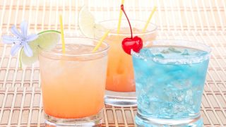 40 Hawaiian Cocktails To Try At Home featured by top Hawaii blog, Hawaii Travel with Kids.