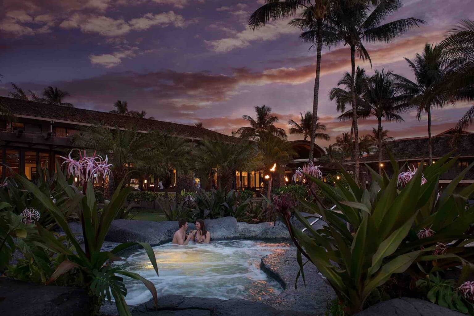 6 Romantic Kauai Honeymoon Resorts (2023)