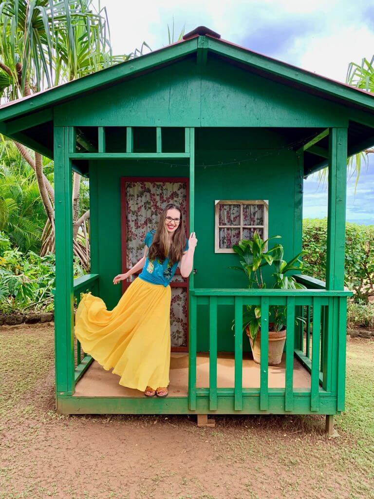 Top 12 Best Photo Opportunities on Kauai featured by top Hawaii travel blog, Hawaii Travel with Kids: Who knew the Shops at Kukui`ula in Poipu would have some of the best photo opportunities on Kauai?