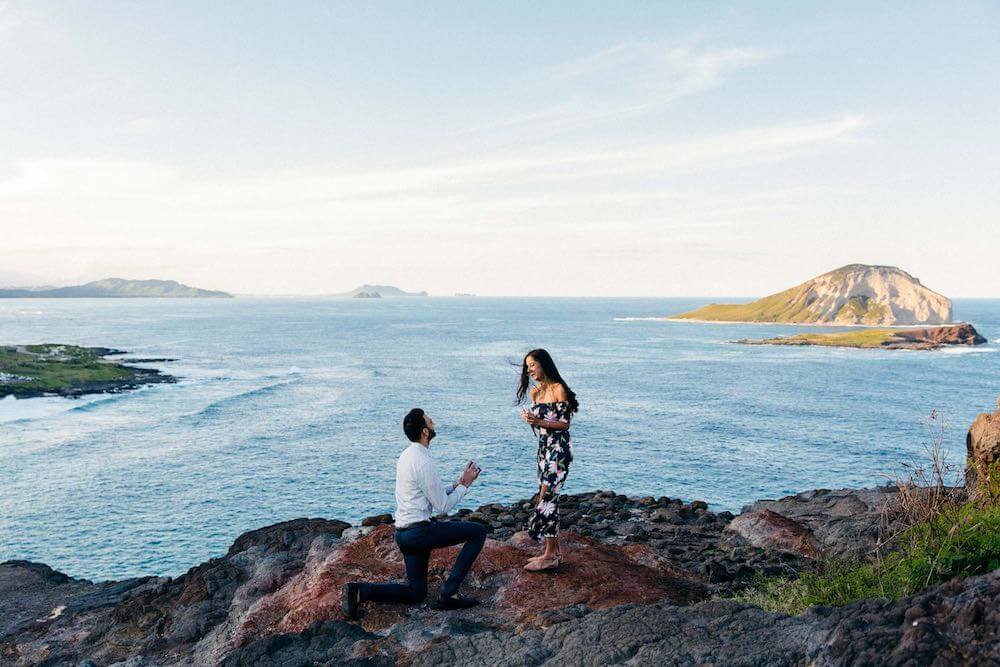 Hawaii beach proposal photo shoot