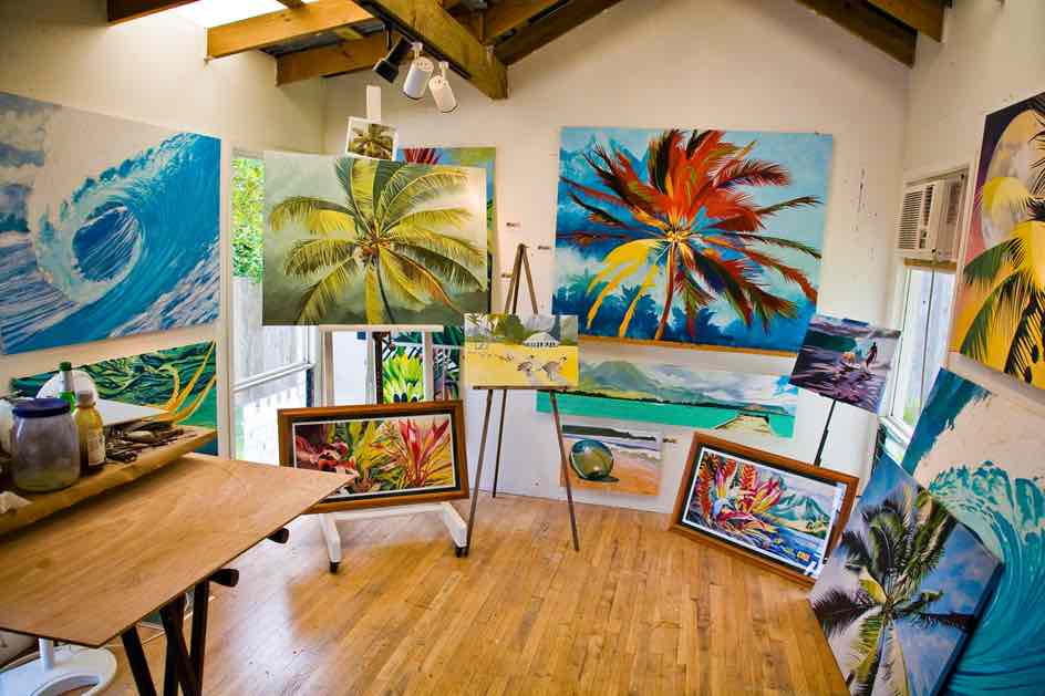 101 Best Things to Do on Kauai with Kids featured by top Hawaii blog, Hawaii Travel with Kids: Stop by a Kauai art gallery on your trip to Kauai with kids