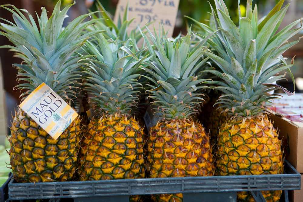 7 Best Maui Farmers Markets Worth Checking Out featured by top Hawaii travel blog, Hawaii Travel with Kids