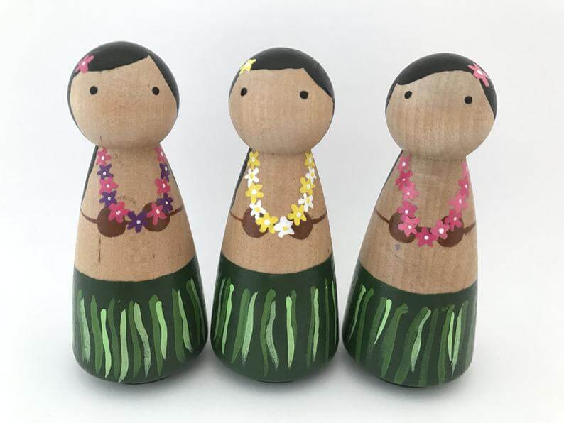Hawaiian toys and Hawaiian gifts for kids by top Hawaii blogger Hawaii Travel with Kids: Hula Girl Peg Dolls // Set of 3 image 0