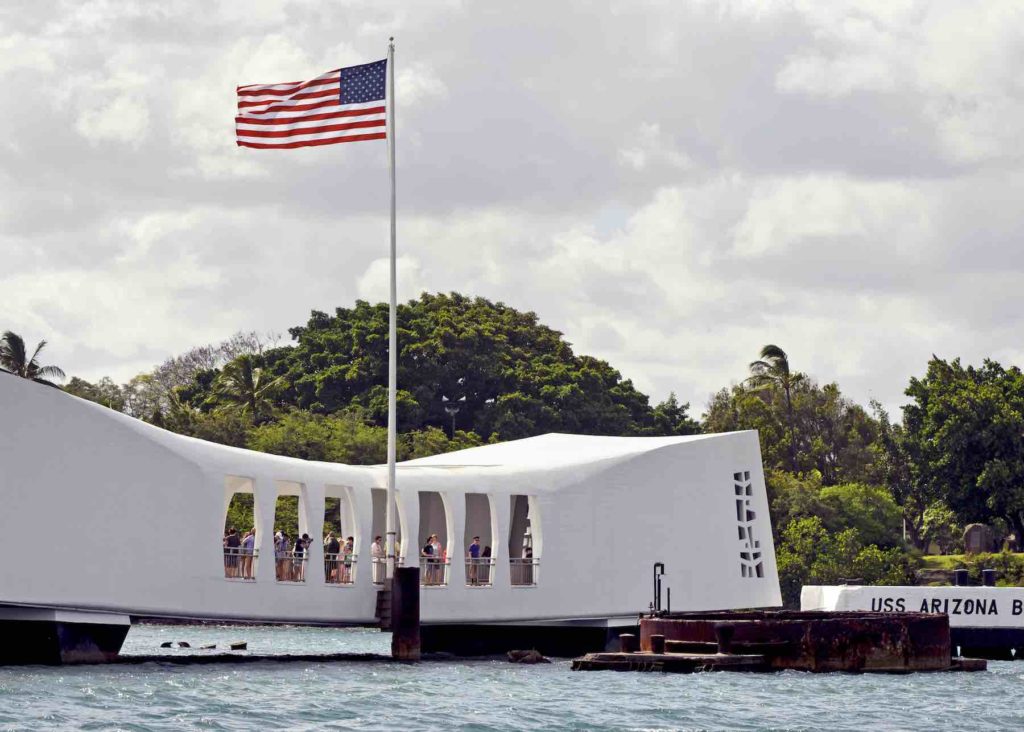 Image of the USS Arizona memorial at Pearl Harbor on the island of Oahu, Hawaii.