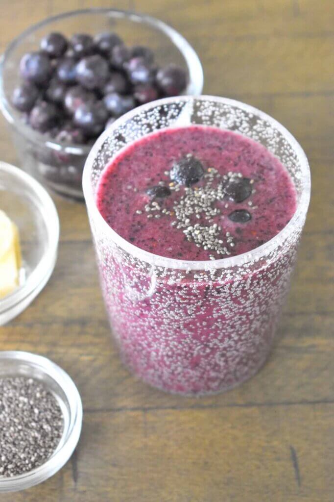 Learn how to make this easy blueberry banana chia smoothie with coconut water by top Hawaii blog Hawaii Travel with Kids.