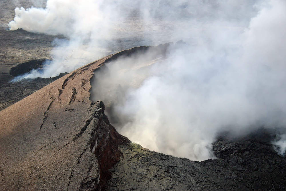 big island travel volcano