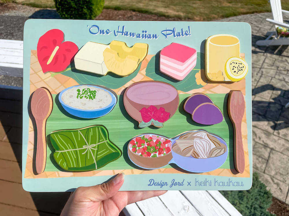 Looking for adorable Hawaiian wooden puzzles for toddlers? Check out this Hawaiian plate chunky puzzle featuring delicious Hawaiian foods.