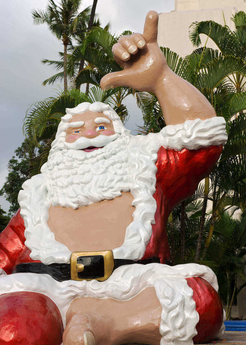 14 Magical Hawaiian Christmas Traditions You Need to Experience (2023)