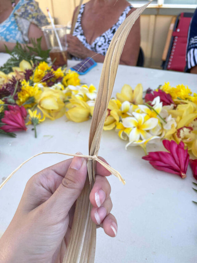 How to Make a Haku Lei on Oahu (2023)