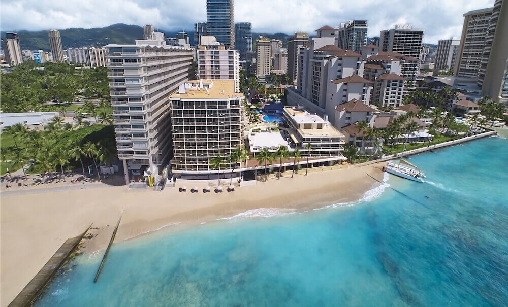 Image of the Outrigger Reef Waikiki Beach Resort.