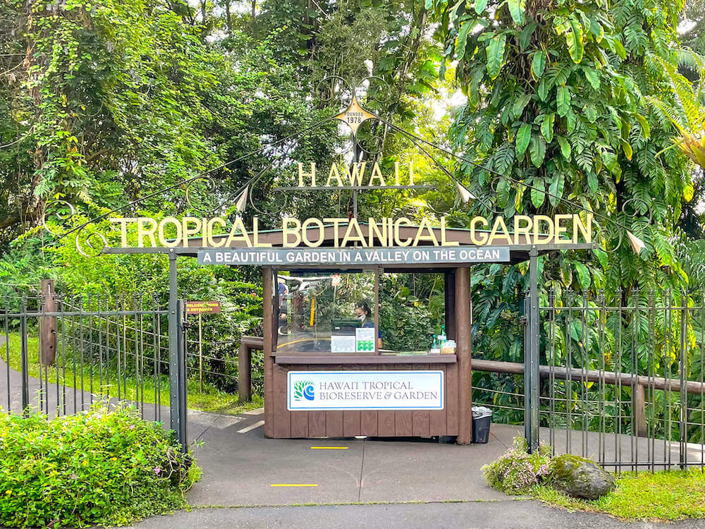 are dogs allowed at hawaii tropical botanical garden