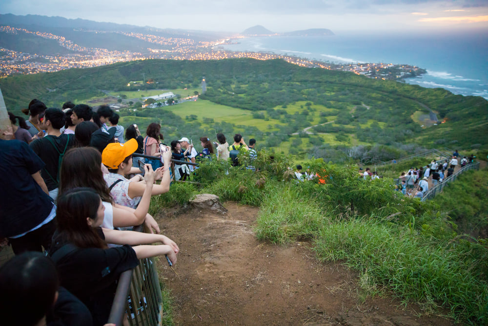 Image of a crowded trail leading up to Diamond Head Crater on Oahu