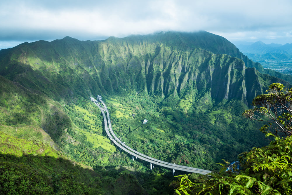 Image of a highway going through the Koolau mountains on Oahu.