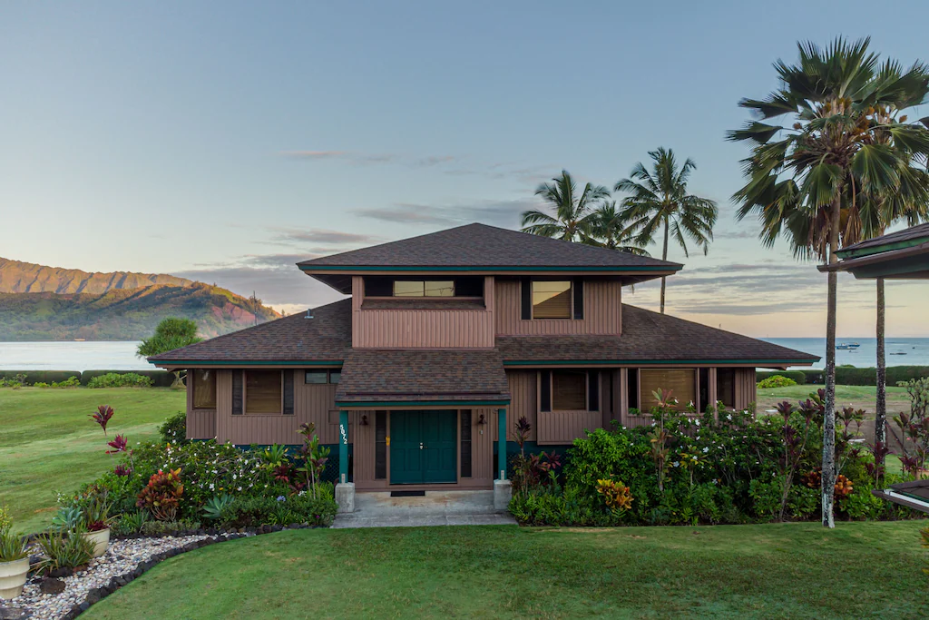 Image of a two-story Kauai vacation home on Hanalei Bay