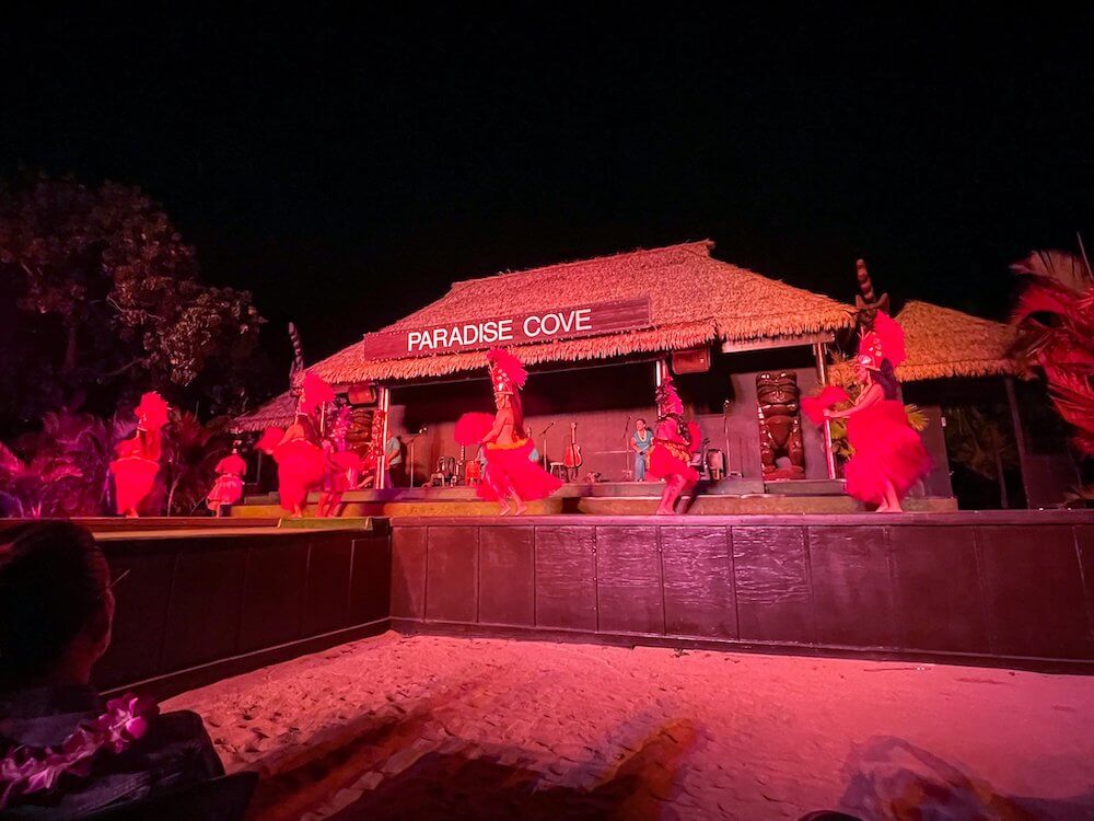 Image of Tahitian dancing at an Oahu luau