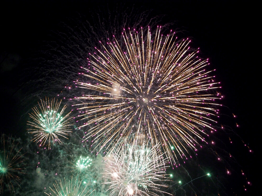 Image of fireworks in the sky in Hawaii