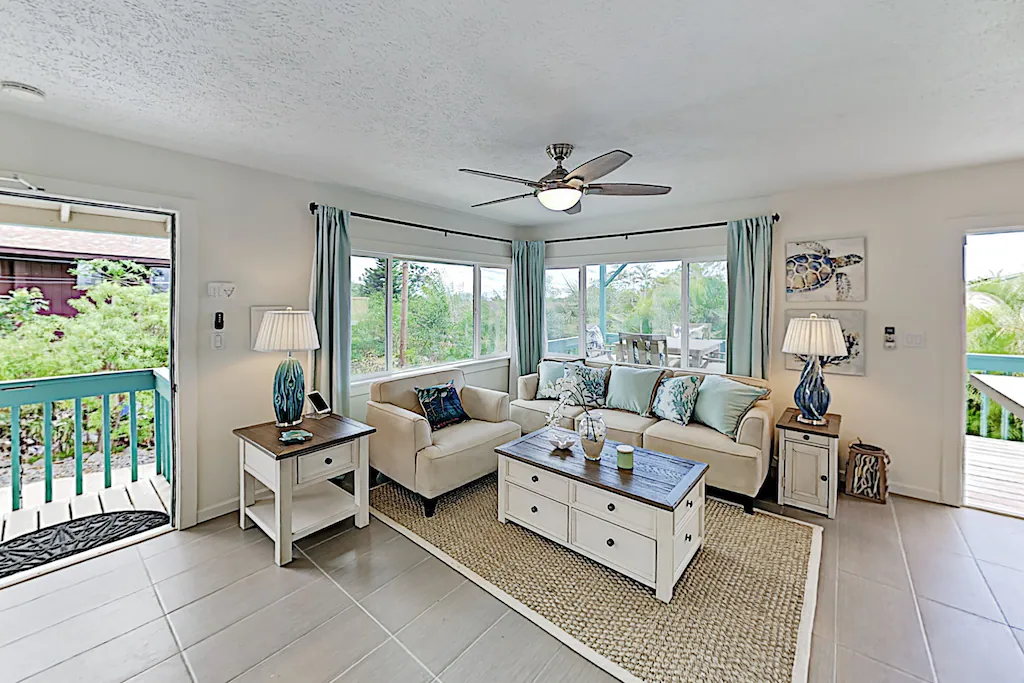 Image of a coastal themed cottage in Wailea Maui