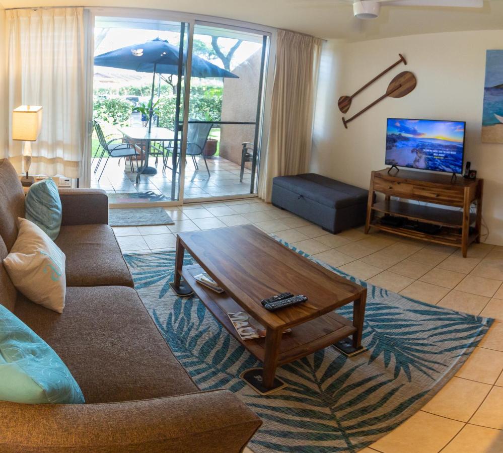 Image of a tropical-themed living room at a Kihei condo