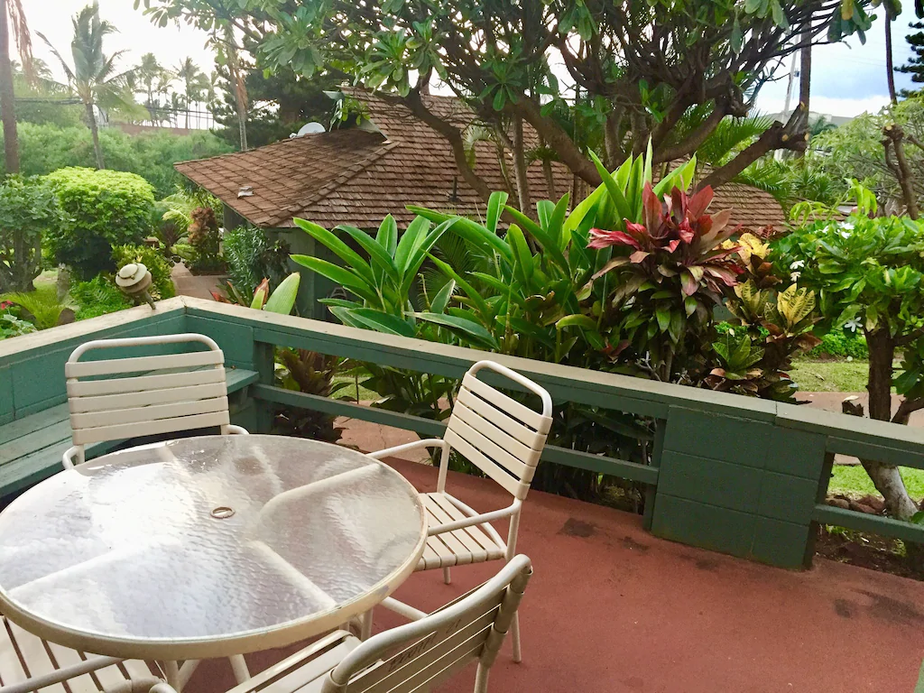 Image of outdoor furniture on a deck in Maui