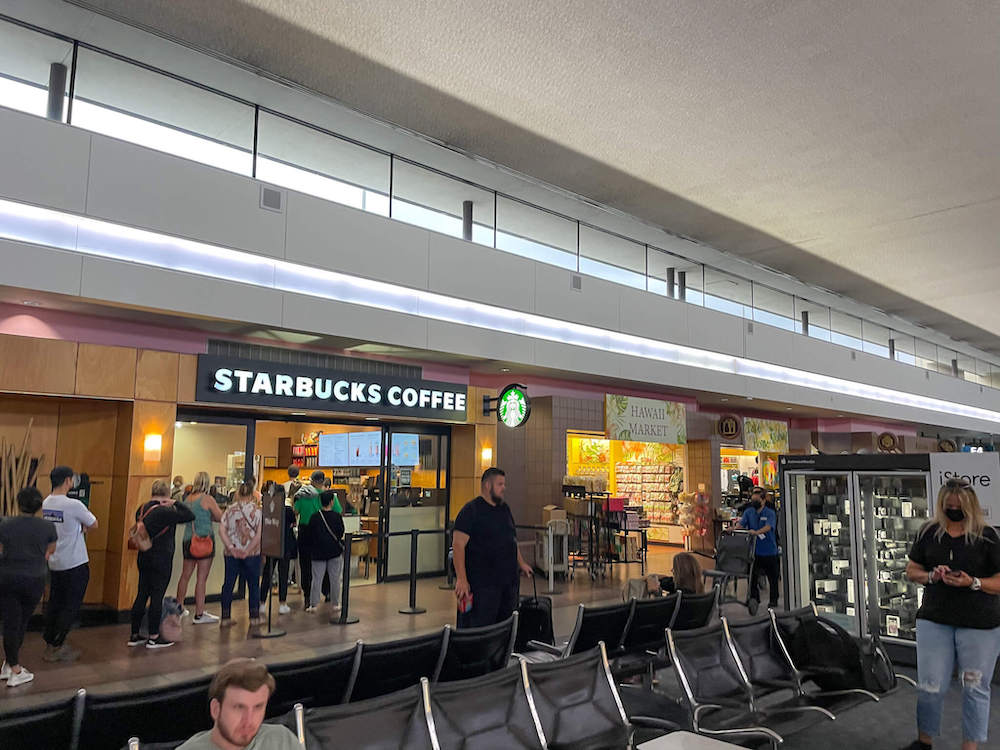 Image of the Starbucks line at HNL