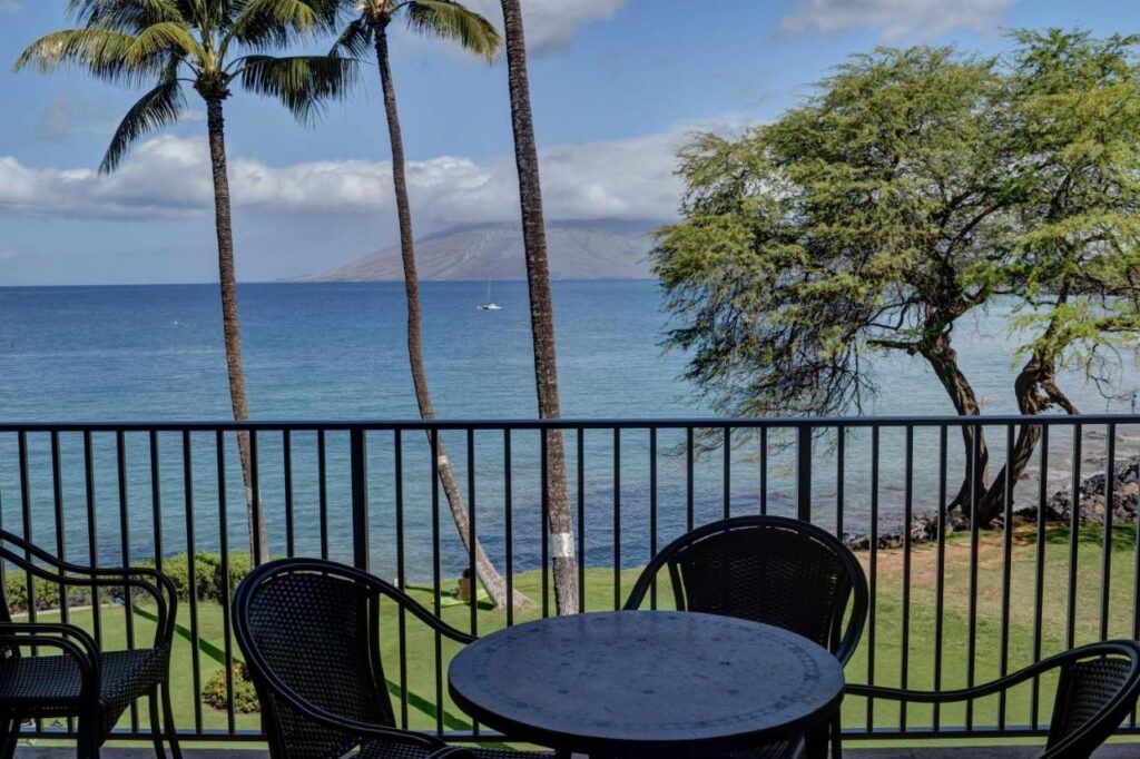 Image of a lanai overlooking the ocean in Hawaii