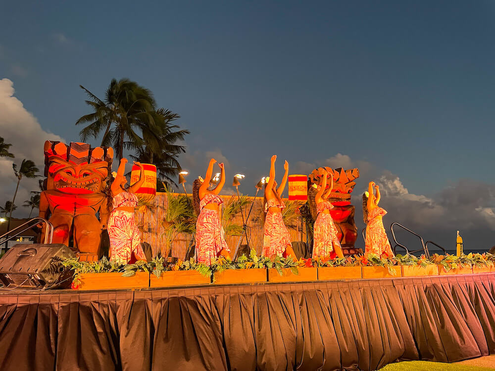 Aulii Luau on Kauai: Image of Tahitian dancers on stage