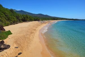 Find out the most beautiful places on Maui recommended by top Hawaii blog Hawaii Travel with Kids. Image of Makena Beach on Maui