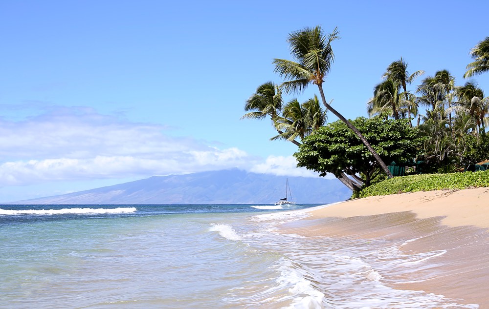 Image of a Maui beach near Lahaina