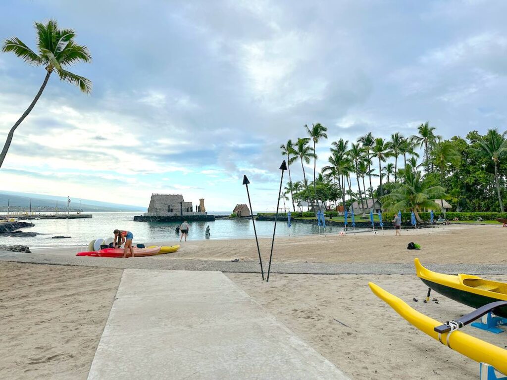 Lagoon at the Courtyard King Kamehameha’s Kona Beach Hotel