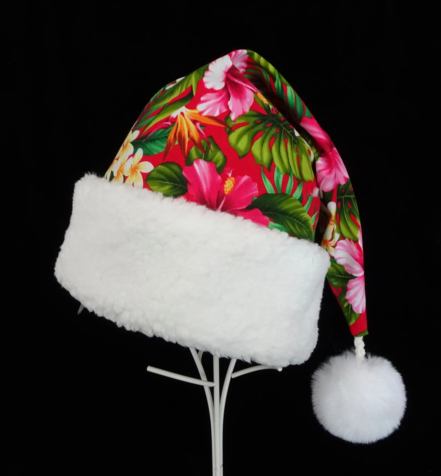 31 Hawaiian Christmas Decorations to Brighten Your Holiday
