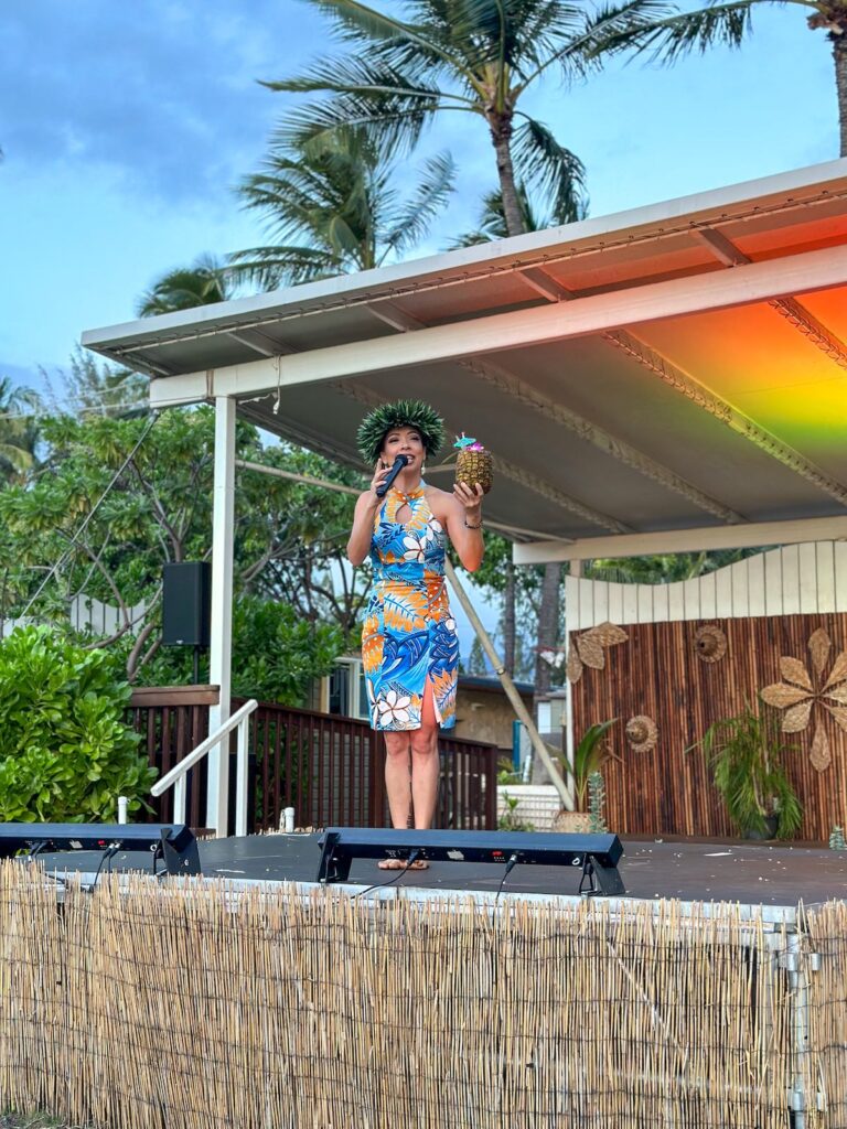 Image of the emcee at Diamond Head Luau on Oahu. Photo credit: Marcie Cheung