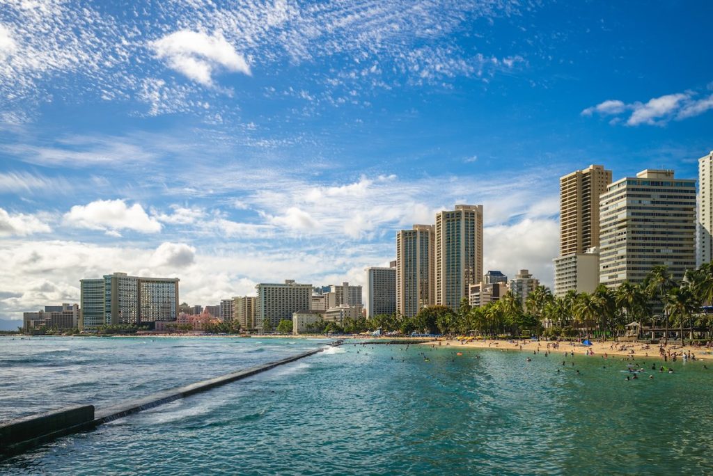 Find out new Hawaii hotels in 2025 and 2026. Image of Skyline of Honolulu at Waikiki beach, Oahu island in Hawaii, US